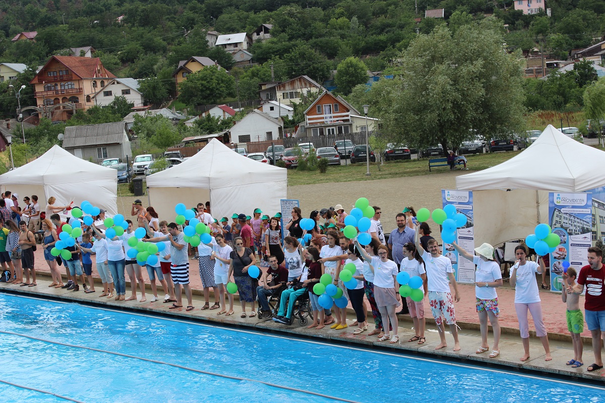 Partener medical și sprijin pentru cinci tineri cu deficit locomotor