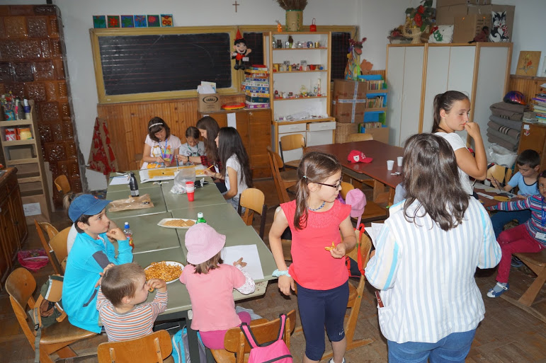 Tabere pentru copii şi tineri la Săvineşti