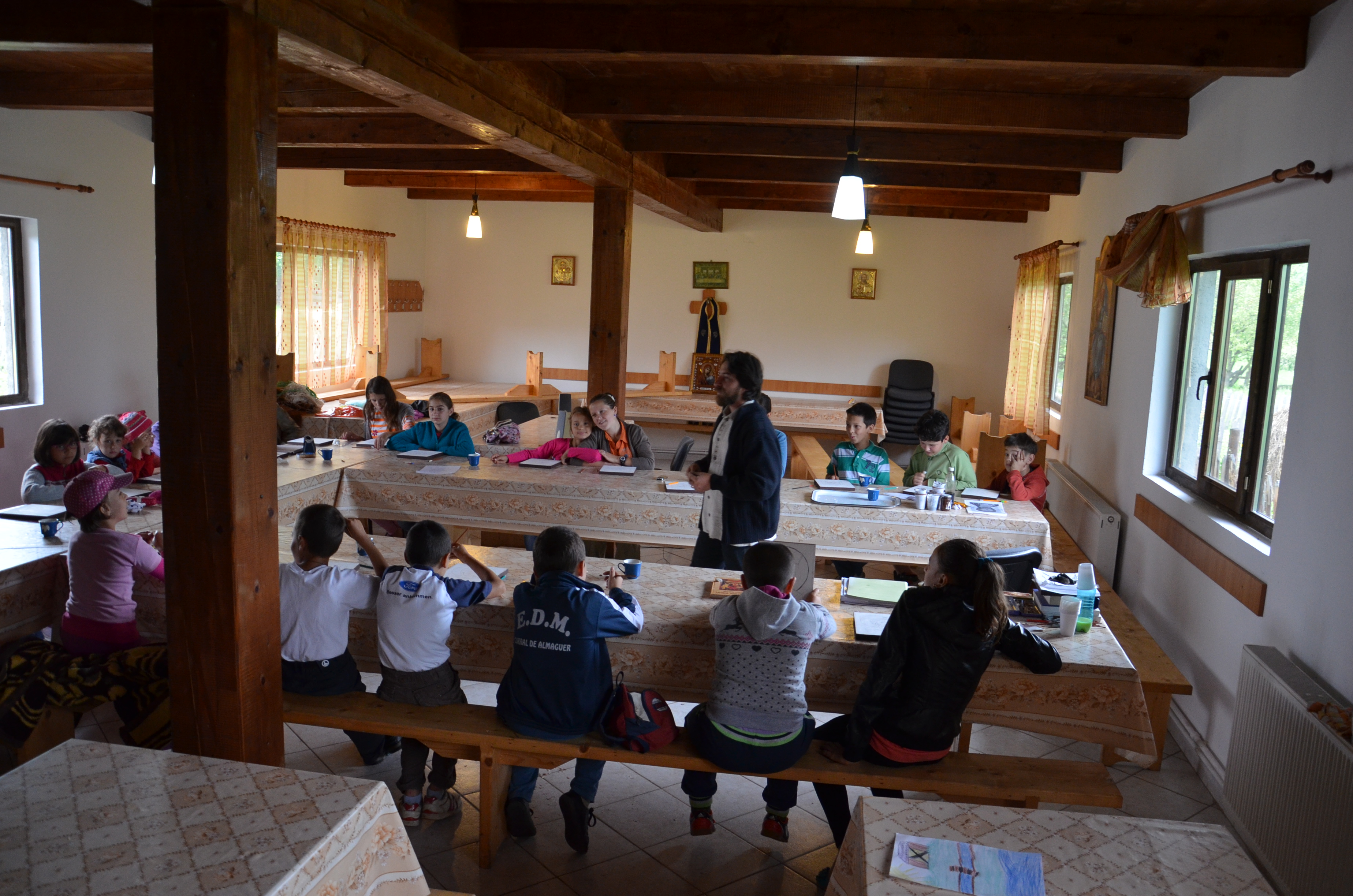 Tabăra de zi „Micii zugravi” în Grinţiesu Mare