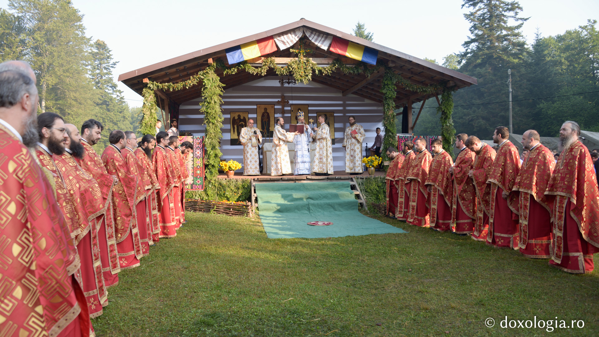 IPS Mitropolit Teofan, la Nemțișor: „Nu există o contradicție mai mare decât să fii tânăr și să fii trist”