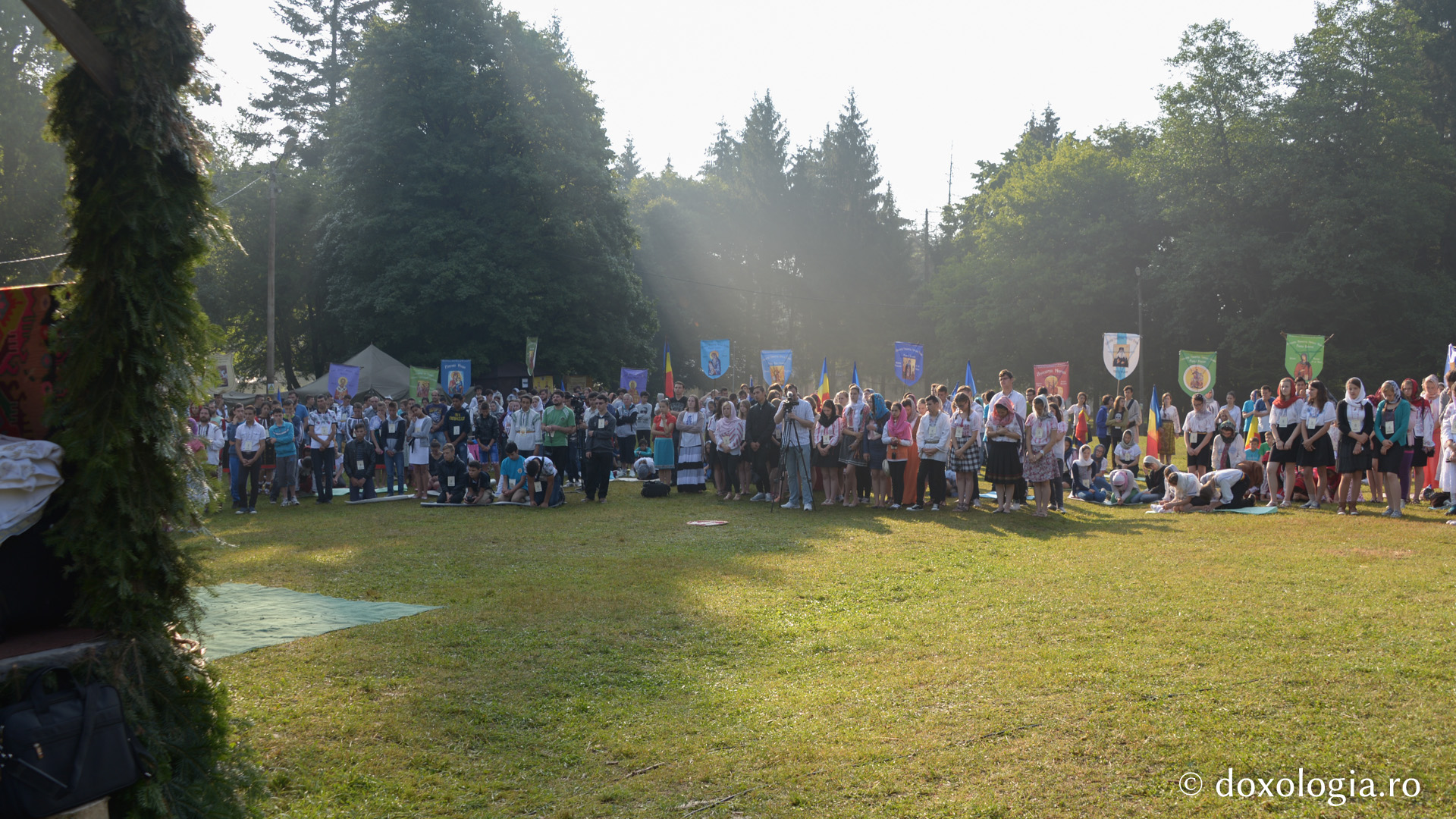 IPS Mitropolit Teofan, la Nemțișor: „Nu există o contradicție mai mare decât să fii tânăr și să fii trist”