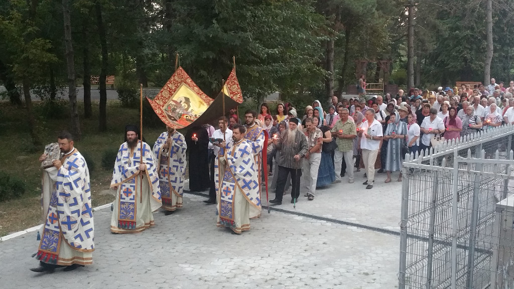 Slujba Prohodului Adormirii Maicii Domnului, la Catedrala Episcopală din Slobozia
