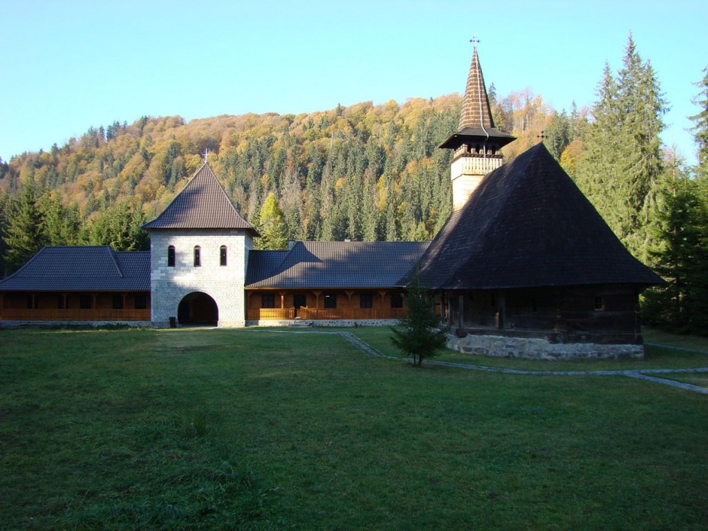 Slujire Arhierească la Mănăstirea de la Lăpuşna, cu ocazia hramului