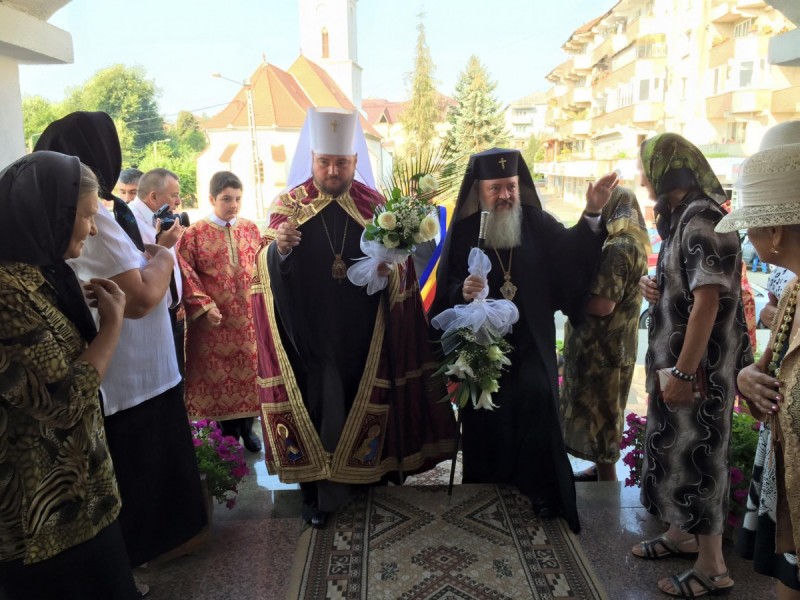 Prezență arhierească la biserica din Beclean Prezență arhierească la biserica din Beclean