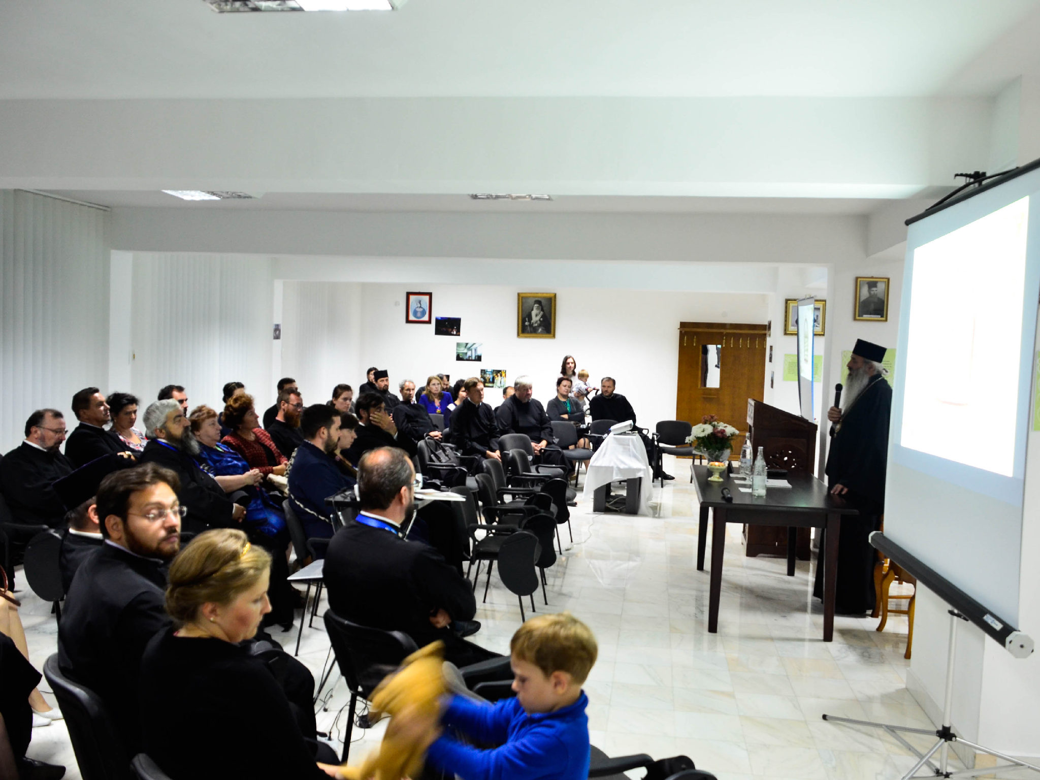 Conferință preoțească semestrială: „Parohia - adunare euharistică și spital duhovnicesc”