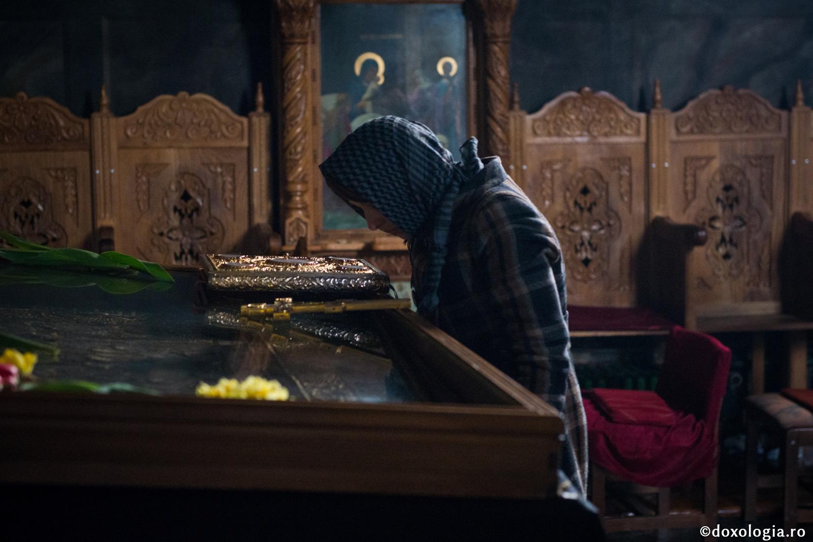 Dacă aveţi iubire către Dumnezeu şi către aproapele, Dumnezeu vă va dărui smerenia