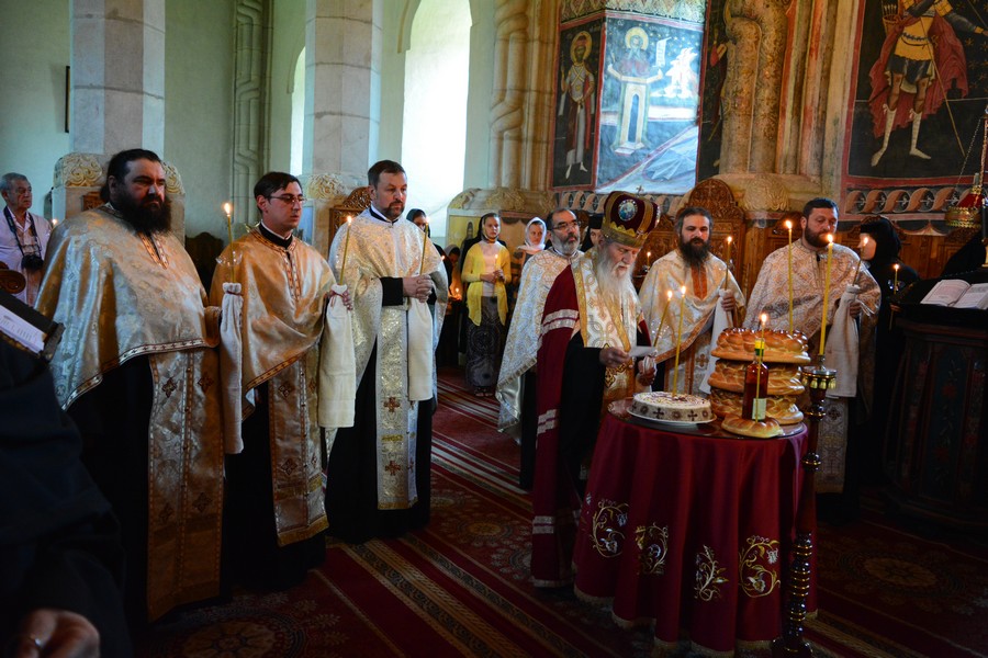 ”Mănăstirea Dragomirna – armonie și tezaur&quot;