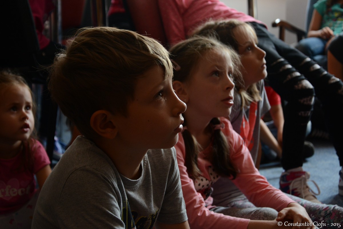 Tineri pe „Aripi de înger”, la Săvineşti