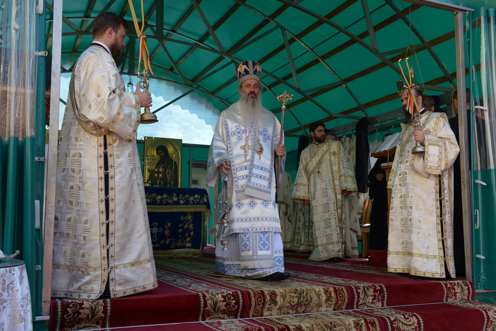 Sute de credincioși la hramul Mănăstirii Bistrița