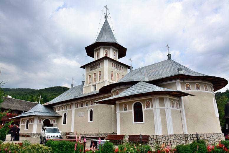 Înaltpreasfințitul Părinte Ioachim va fi prezent la hramul mănăstirii de la Berzunți Înaltpreasfințitul Părinte Ioachim va fi prezent la hramul mănăstirii de la Berzunți