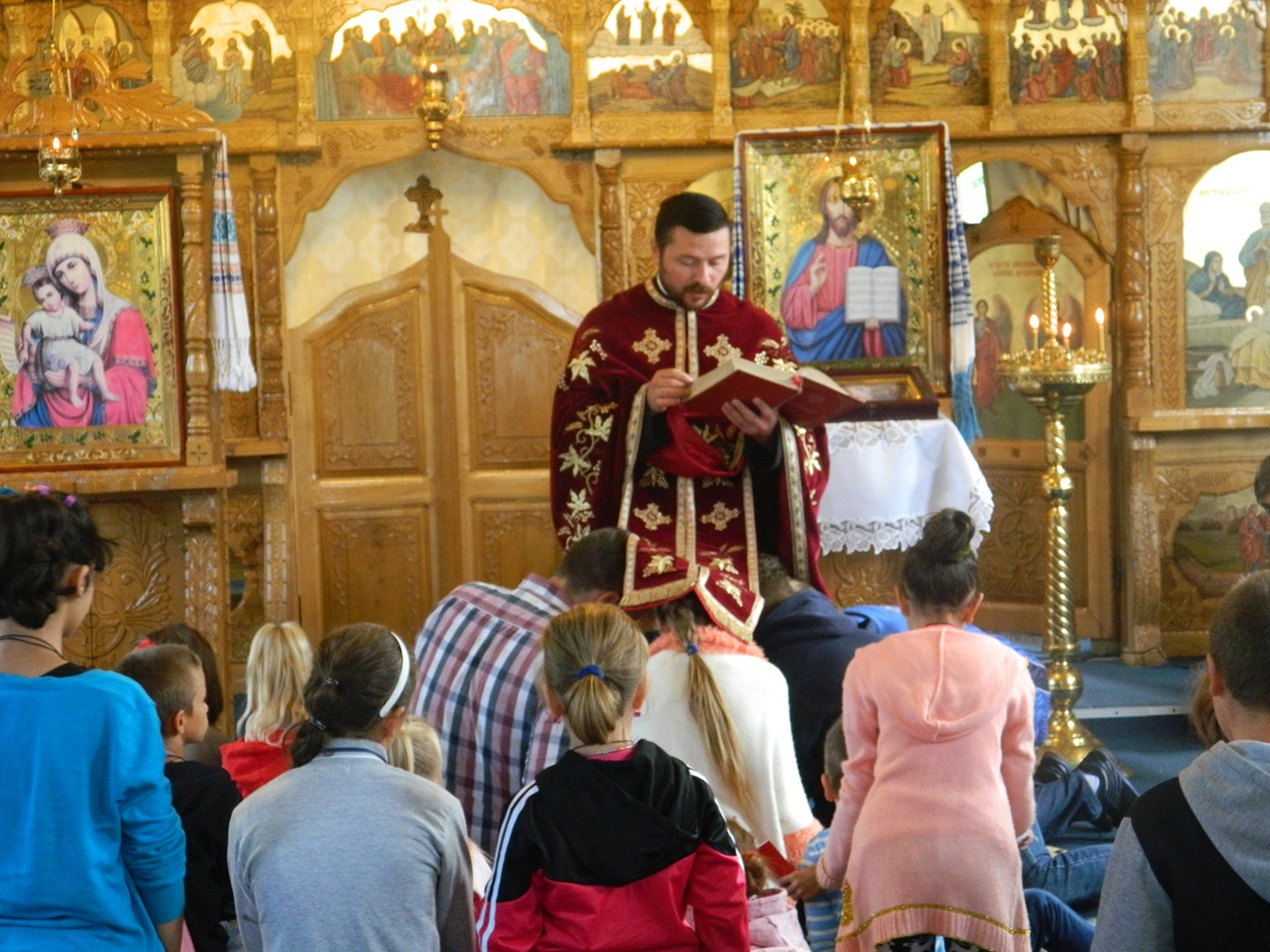 Tabără de vară cu copii şi tineret în satele Baranca, Fundu Herţii şi Poiana (Botoşani) - GALERIE FOTO