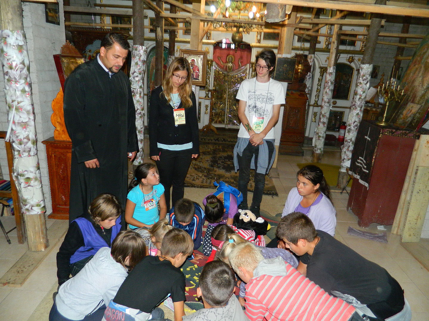 Tabără de vară cu copii şi tineret în satele Baranca, Fundu Herţii şi Poiana (Botoşani) - GALERIE FOTO