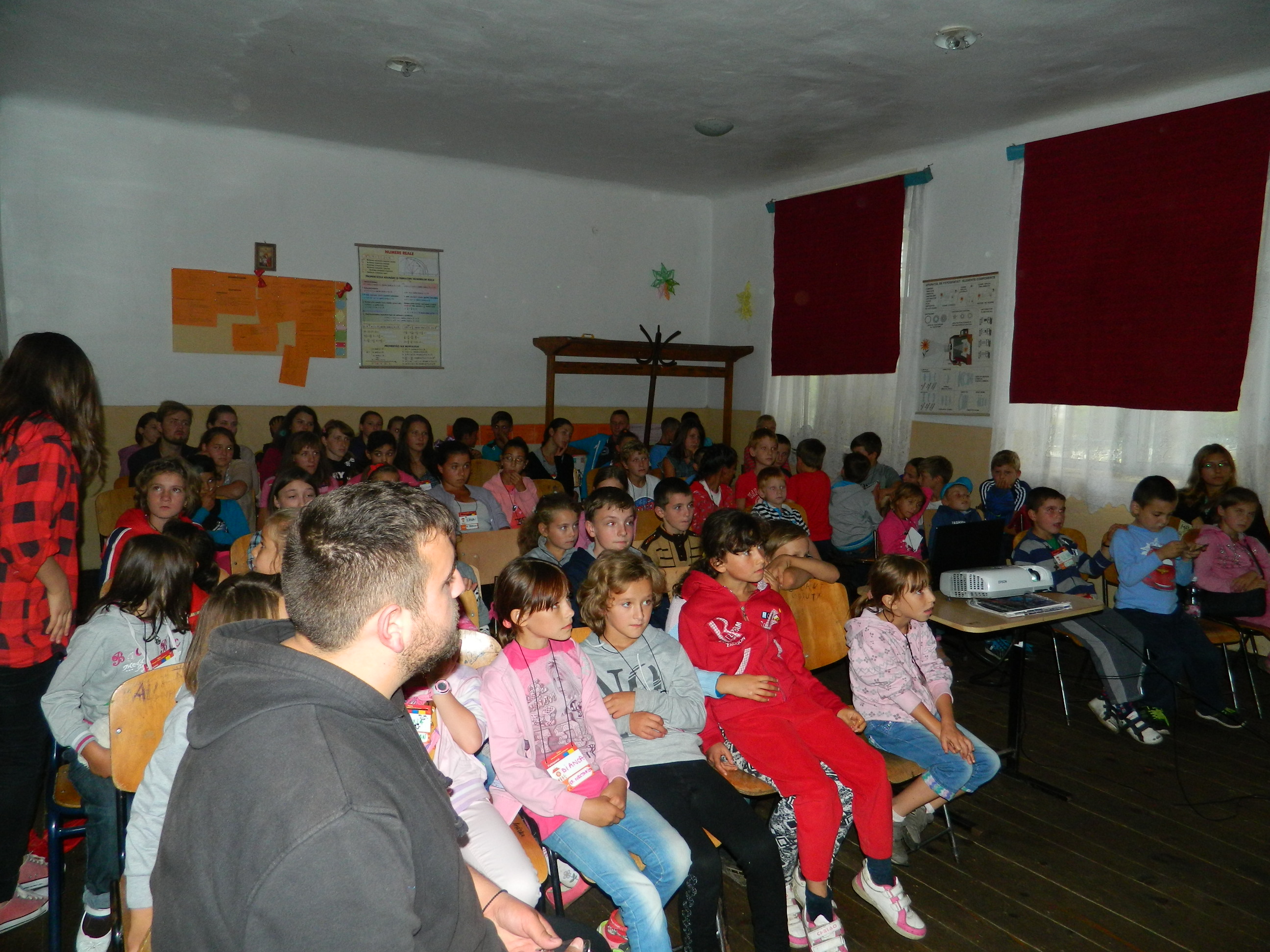 Tabără de vară cu copii şi tineret în satele Baranca, Fundu Herţii şi Poiana (Botoşani) - GALERIE FOTO