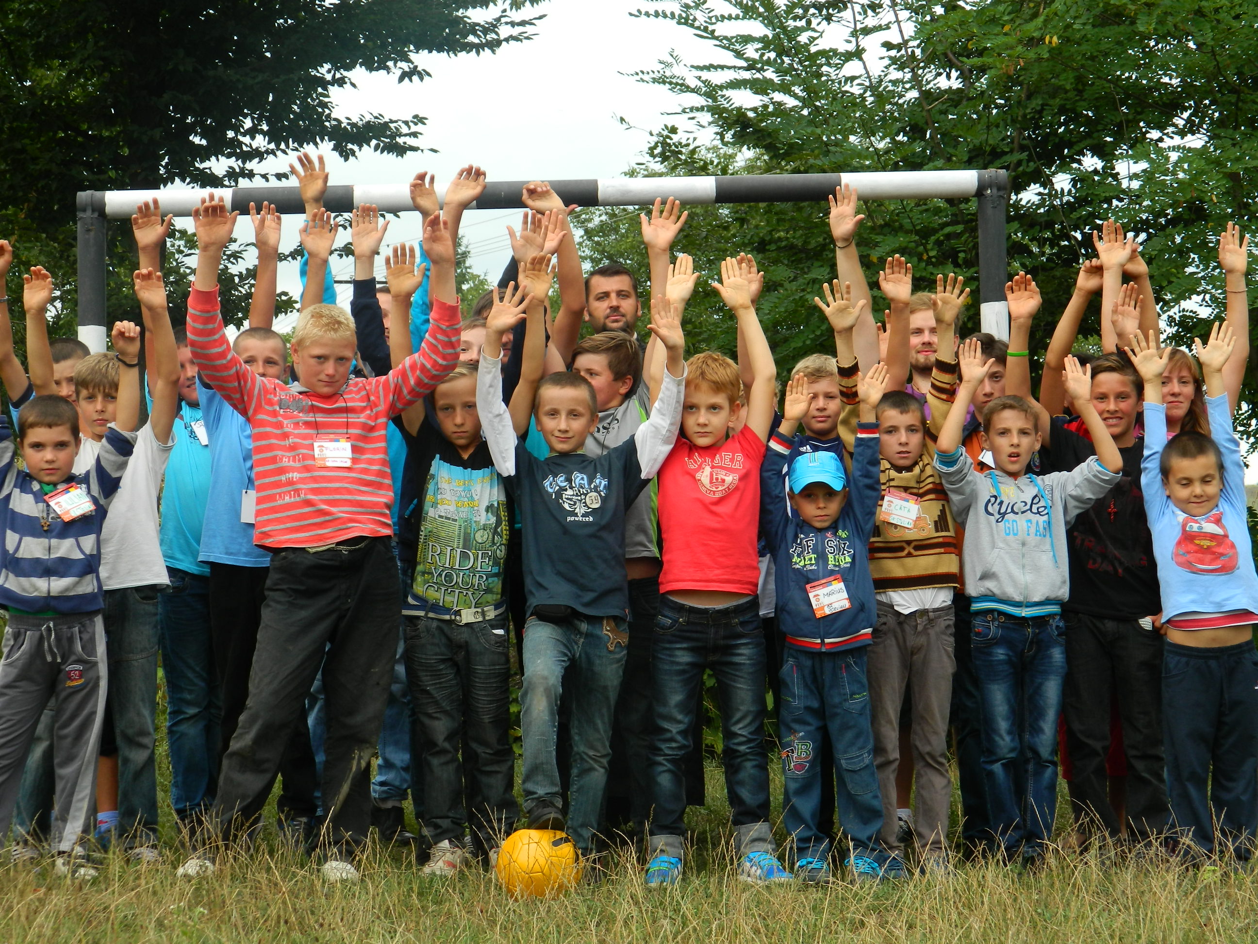 Tabără de vară cu copii şi tineret în satele Baranca, Fundu Herţii şi Poiana (Botoşani) - GALERIE FOTO