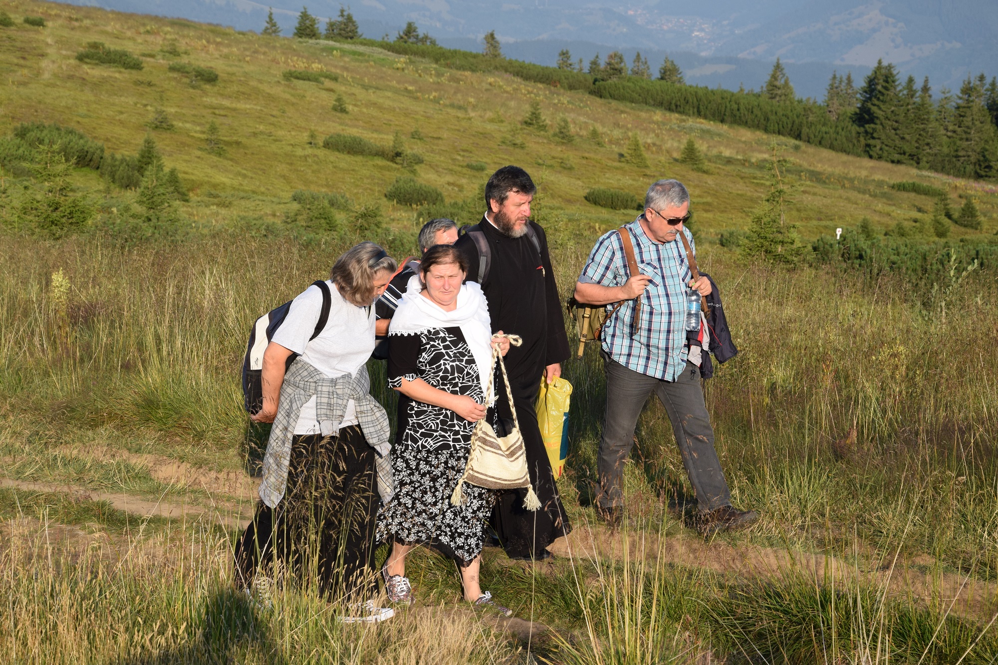 Cu ce gânduri au urcat pelerinii „Taborul românesc”
