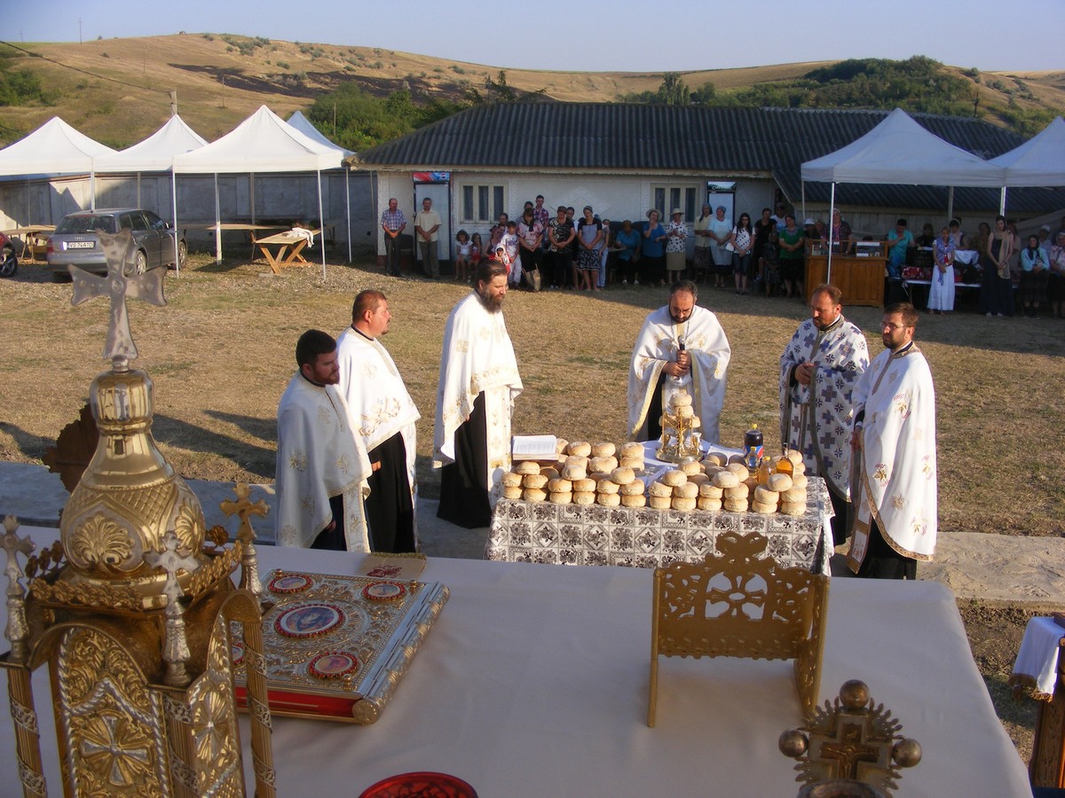 Sărbătoare deosebită în Parohia Cucuteni, Protopopiatul Iaşi 3 Sărbătoare deosebită în Parohia Cucuteni, Protopopiatul Iaşi 3