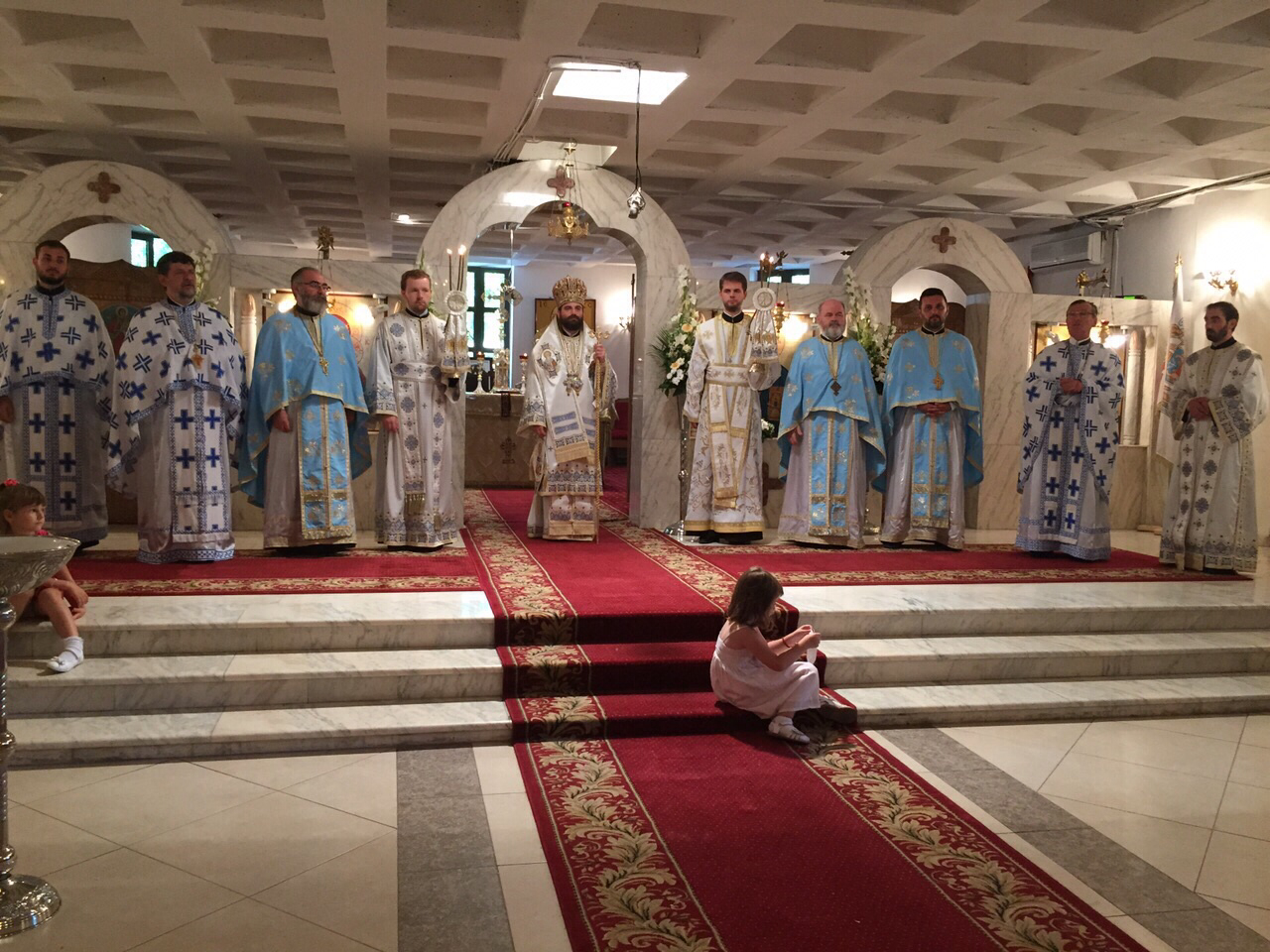 Slujire arhierească la biserica Sfinții Împărați Constantin şi Elena din Satu Mare