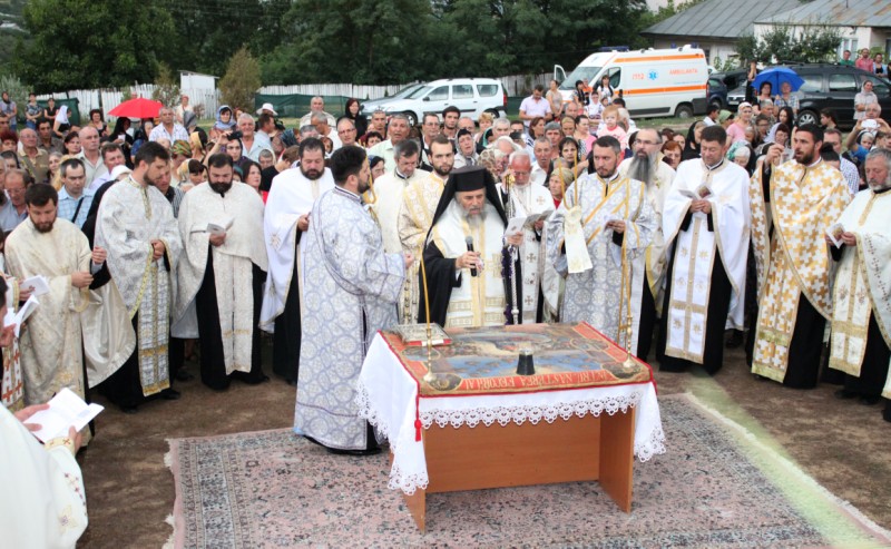 Prohodul Maicii Domnului la Mănăstirea Adam, din judeţul Galaţi