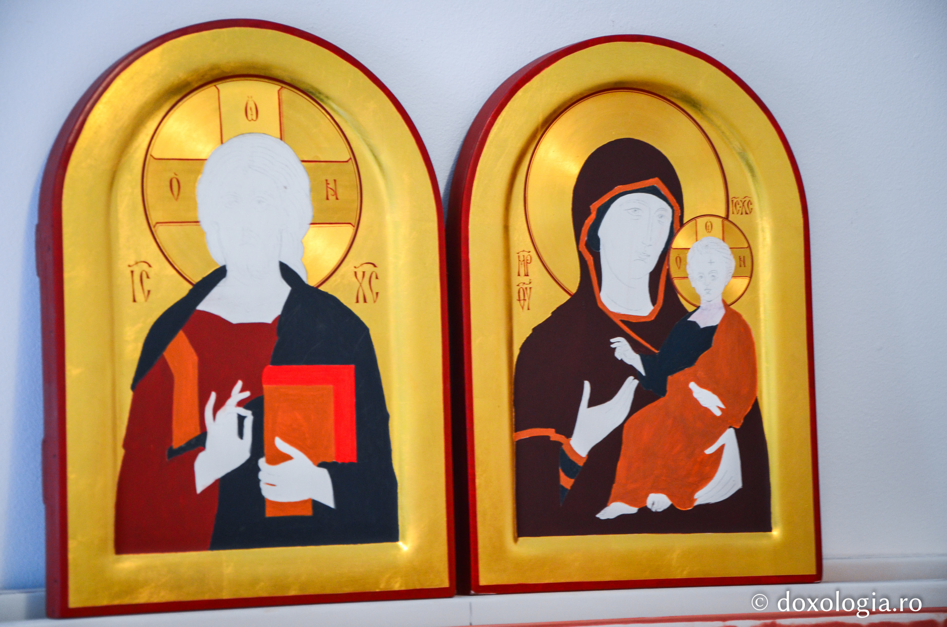 Rugăciune și culoare în atelierul de pictură al Mănăstirii Bistrița