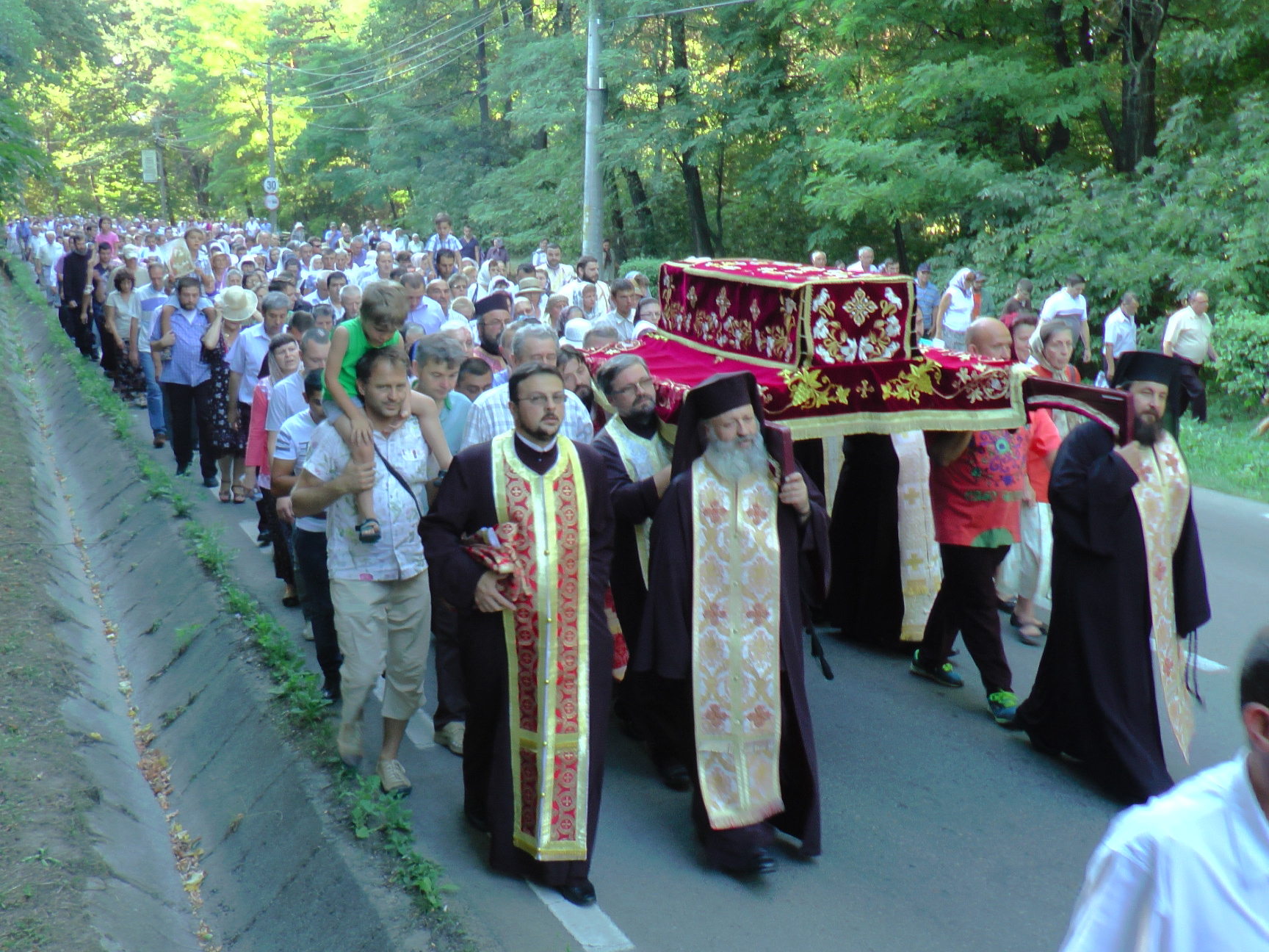 Procesiune pentru ploaie, la Suceava
