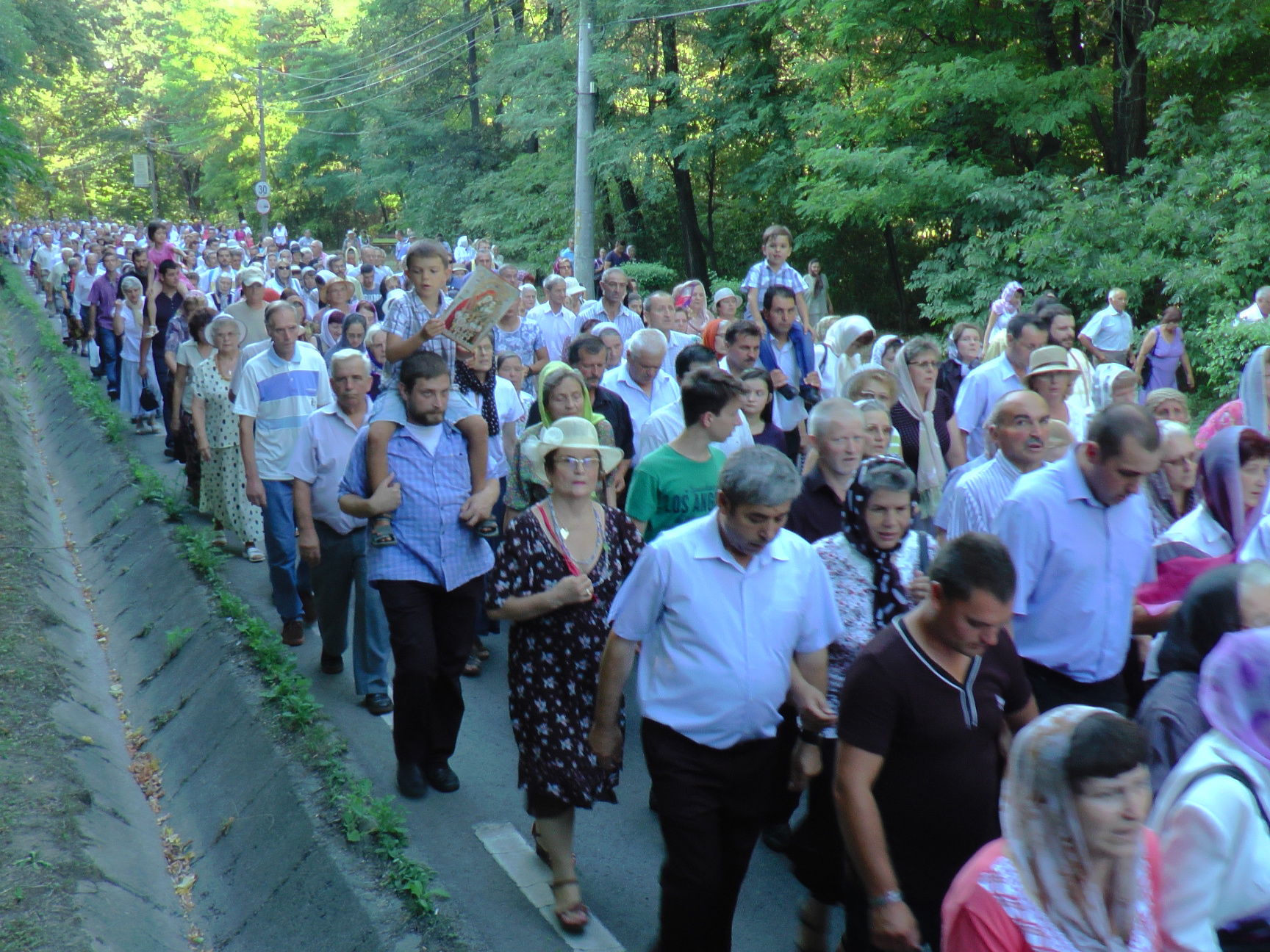 Procesiune pentru ploaie, la Suceava