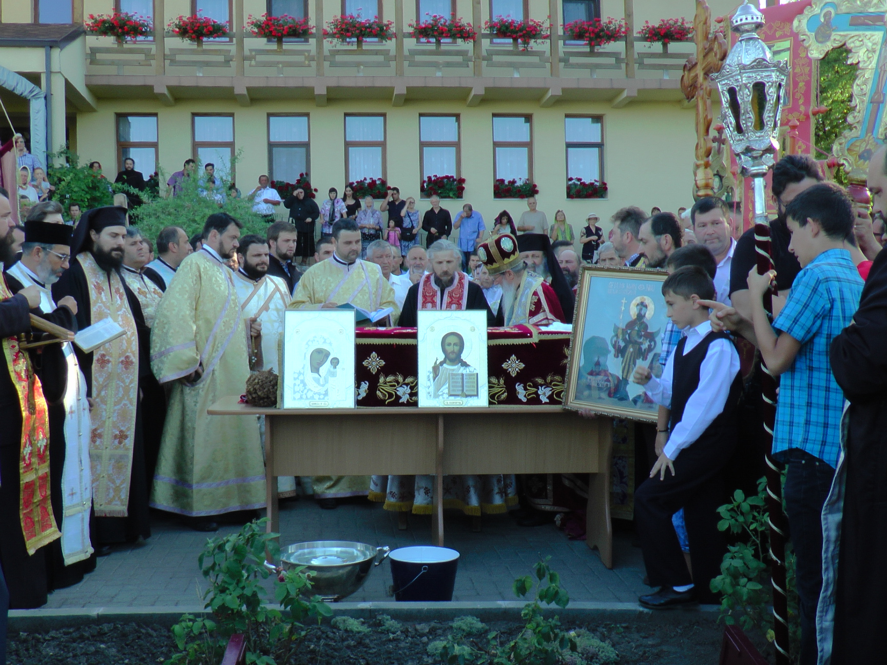 Procesiune pentru ploaie, la Suceava