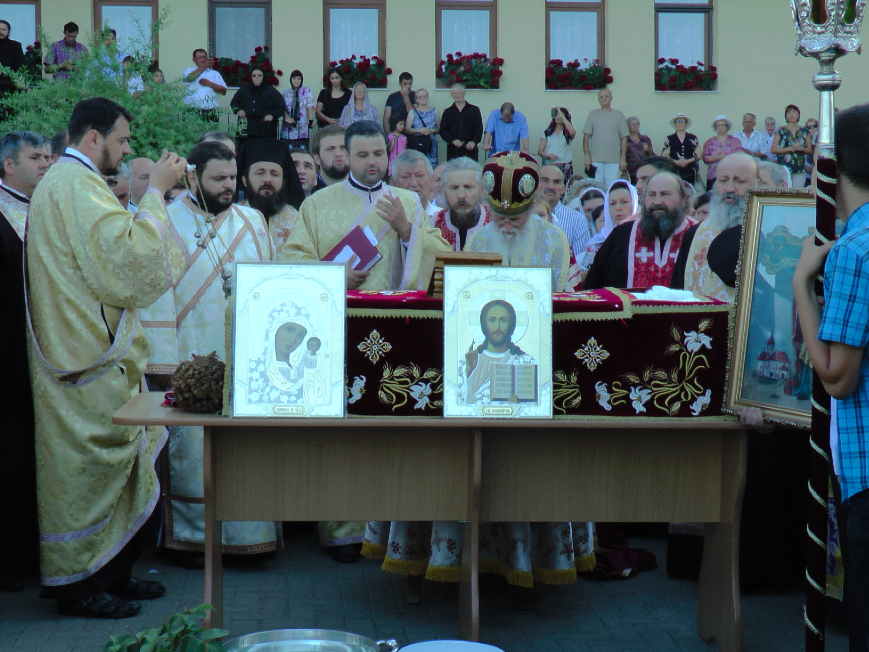 Procesiune pentru ploaie, la Suceava