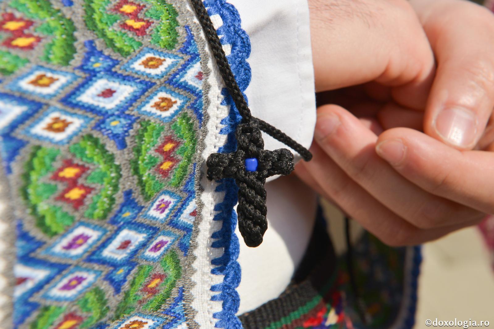 cruciuliță împletită