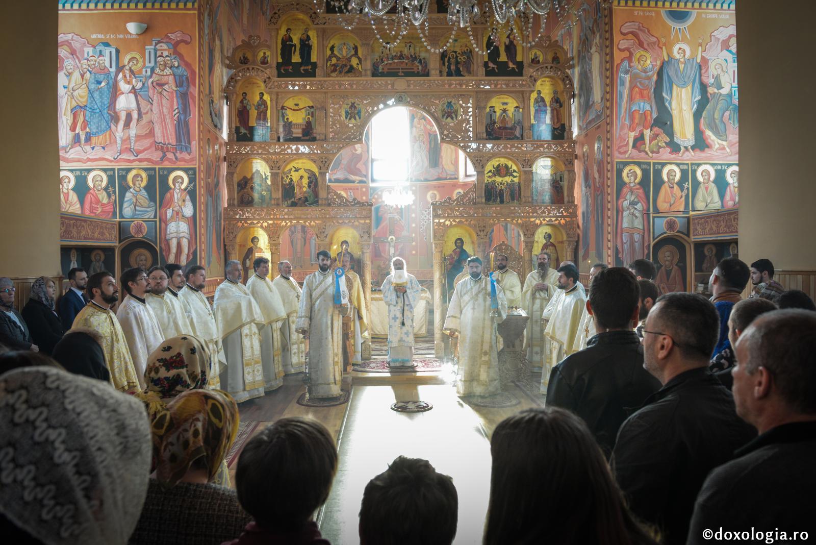 Liturghia este coborârea Cerului pe pământ