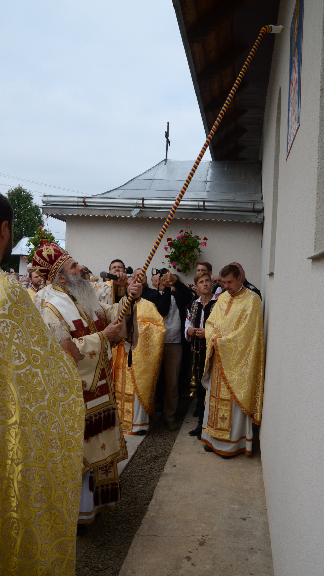 A fost sfințită Biserica „Sfântul Ierarh Nicolae” din Hrișcani
