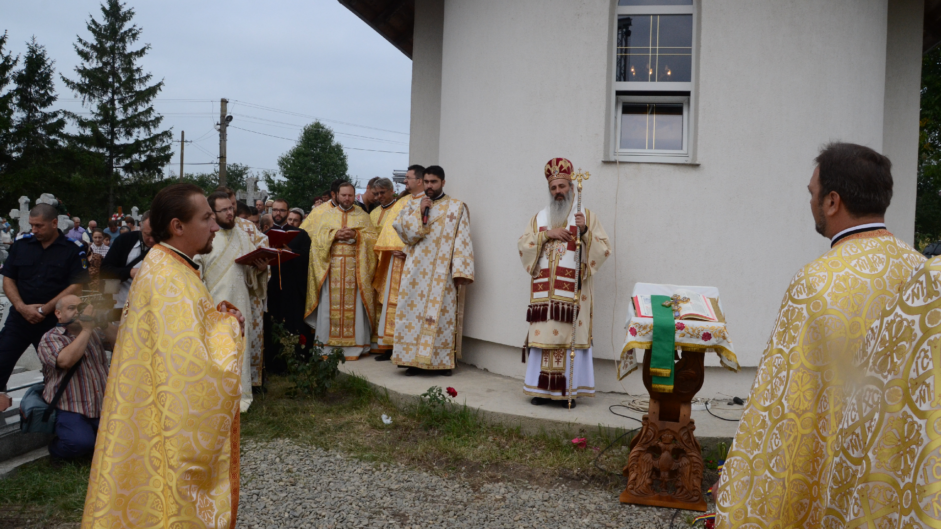 A fost sfințită Biserica „Sfântul Ierarh Nicolae” din Hrișcani