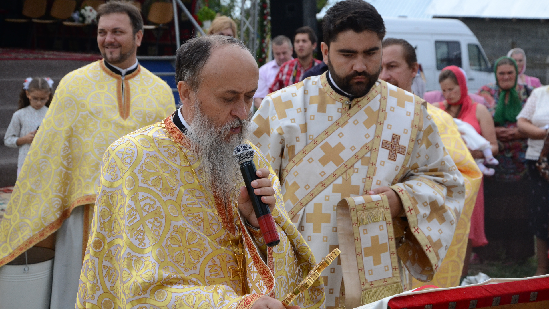 A fost sfințită Biserica „Sfântul Ierarh Nicolae” din Hrișcani