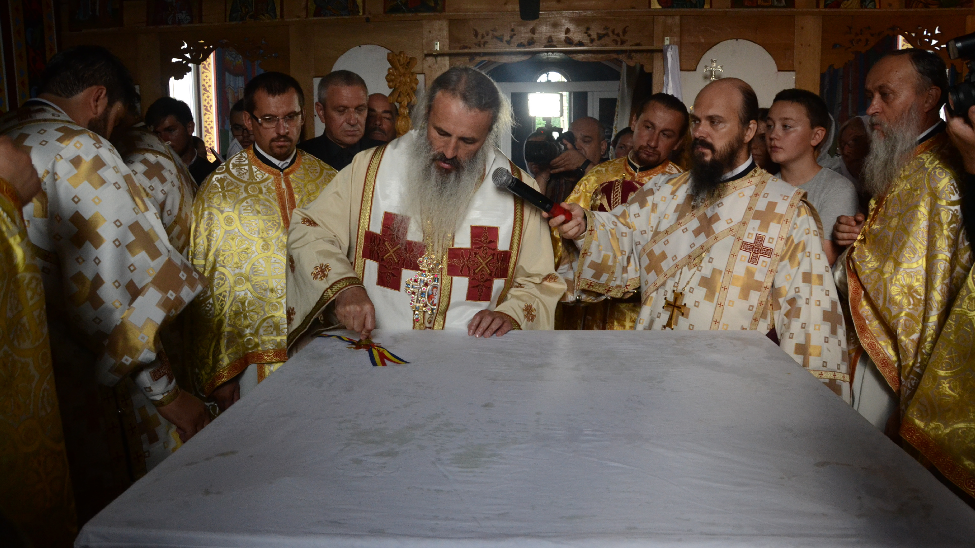 A fost sfințită Biserica „Sfântul Ierarh Nicolae” din Hrișcani