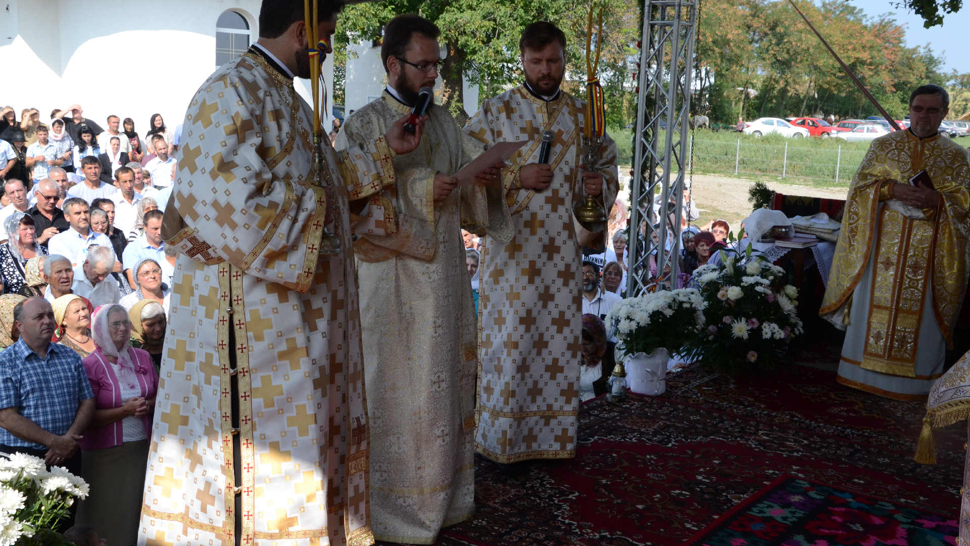 A fost sfințită Biserica „Sfântul Ierarh Nicolae” din Hrișcani