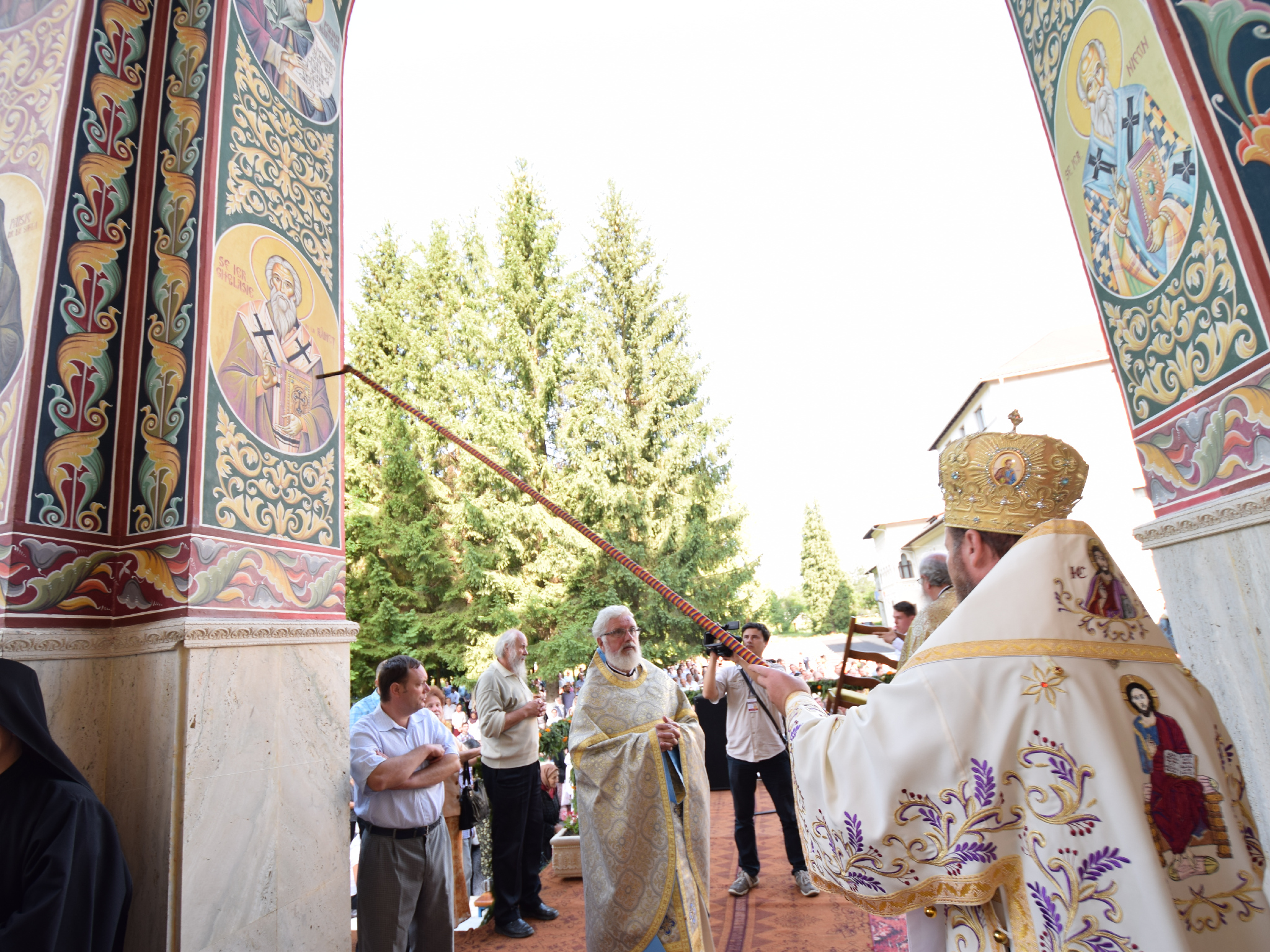 „Să-l rugăm pe Sfântul Ioan să se întoarcă acasă!” „Să-l rugăm pe Sfântul Ioan să se întoarcă acasă!”