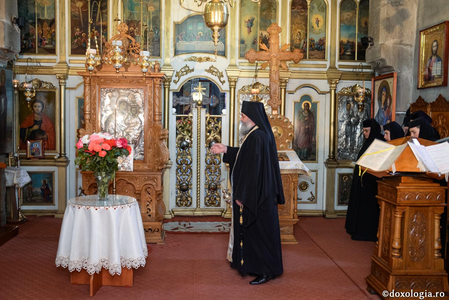 Avem de ales cui slujim în viața aceasta: lui Dumnezeu sau diavolului