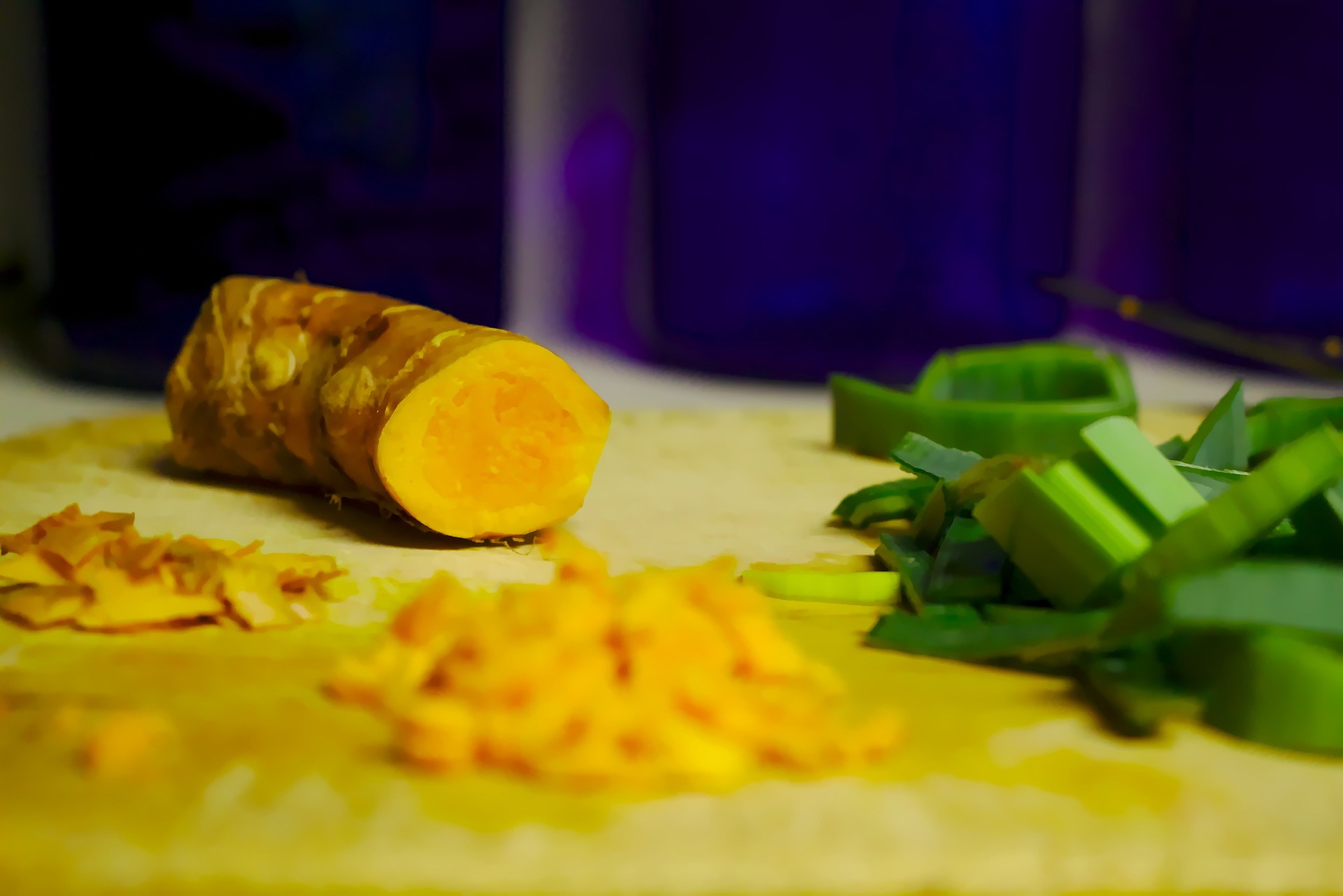 Smoothie puternic antioxidant cu turmeric