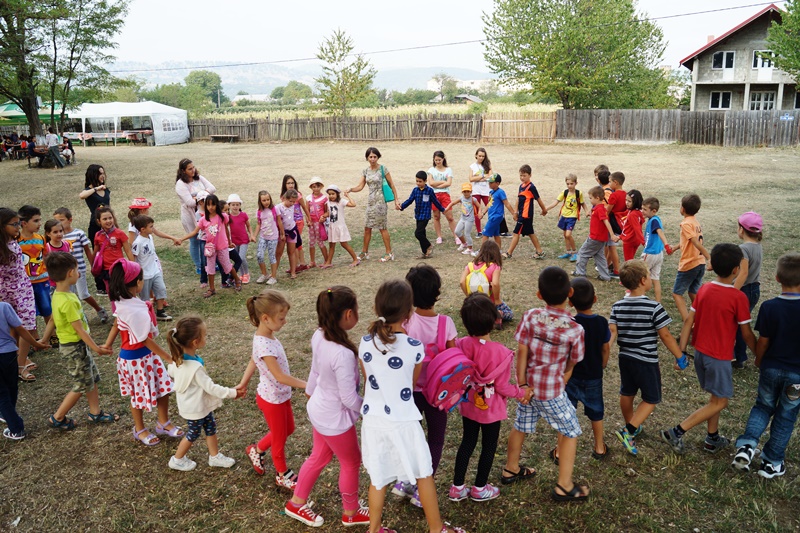 Tineri pe „Aripi de înger”, la Săvineşti