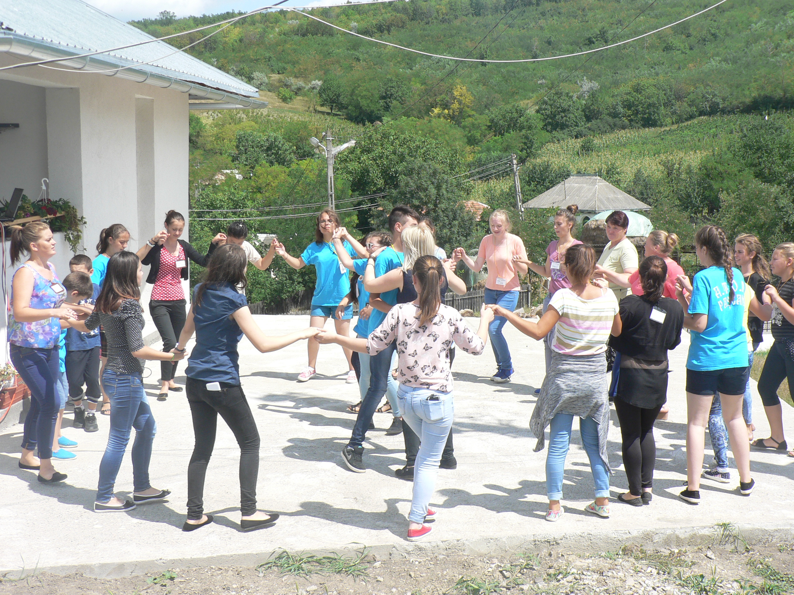 Tabără pentru 100 de copii, la Parohia Găneşti