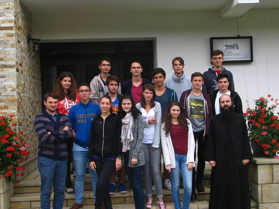 Tabără de vară a Clubului IQ Iaşi, la Mănăstirea Sihăstria Putnei