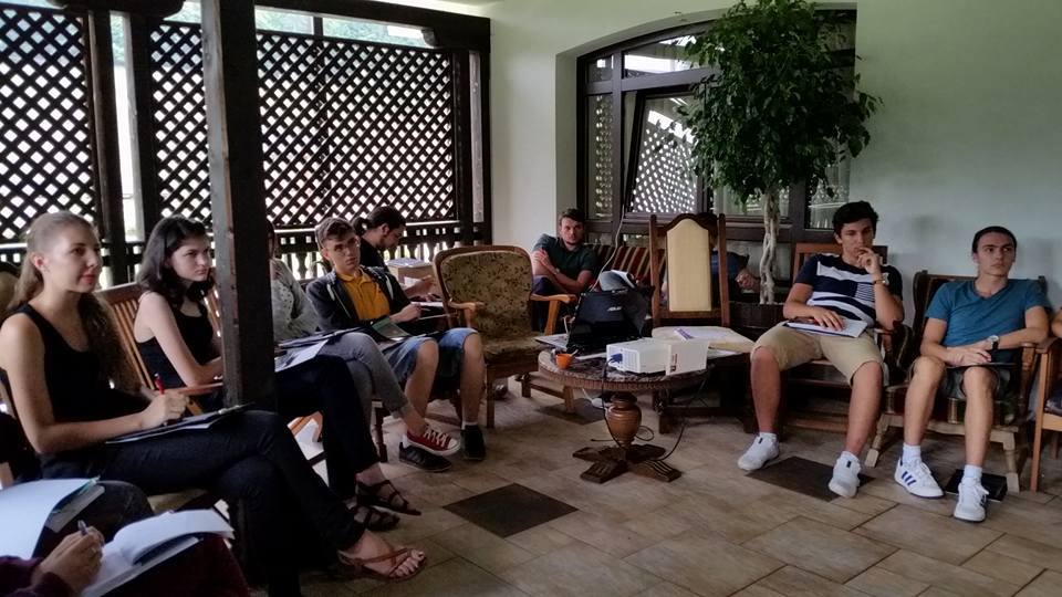 Tabără de vară a Clubului IQ Iaşi, la Mănăstirea Sihăstria Putnei