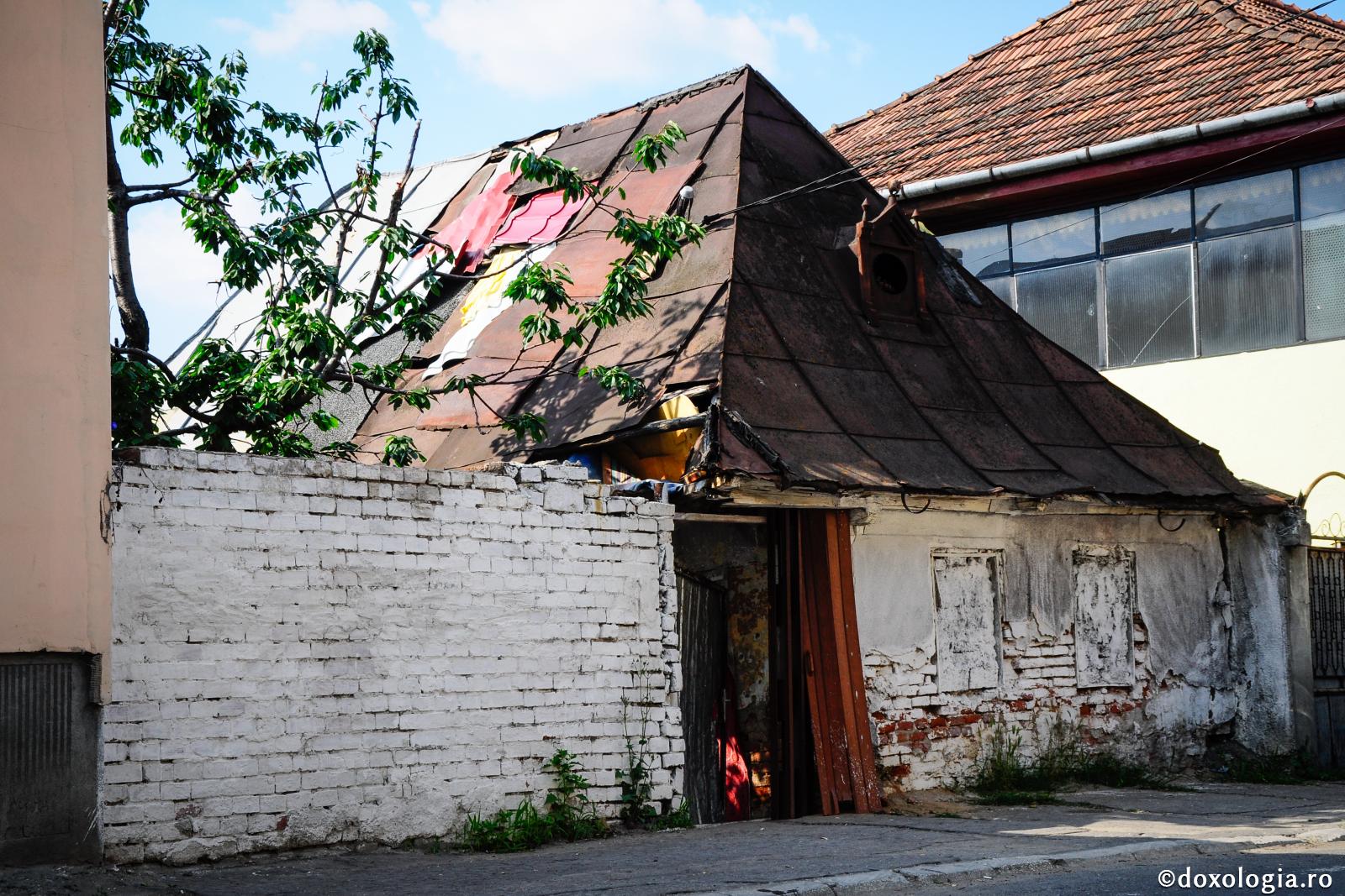 Omul împrăștiat se aseamănă unei case fără uși și fără zăvoare