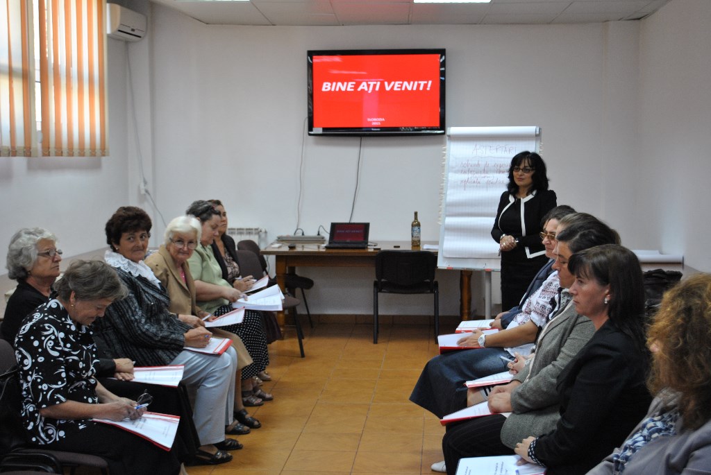 Primul seminar de formare pentru 19 coordonatori sociali din Protopopiatul Fetești