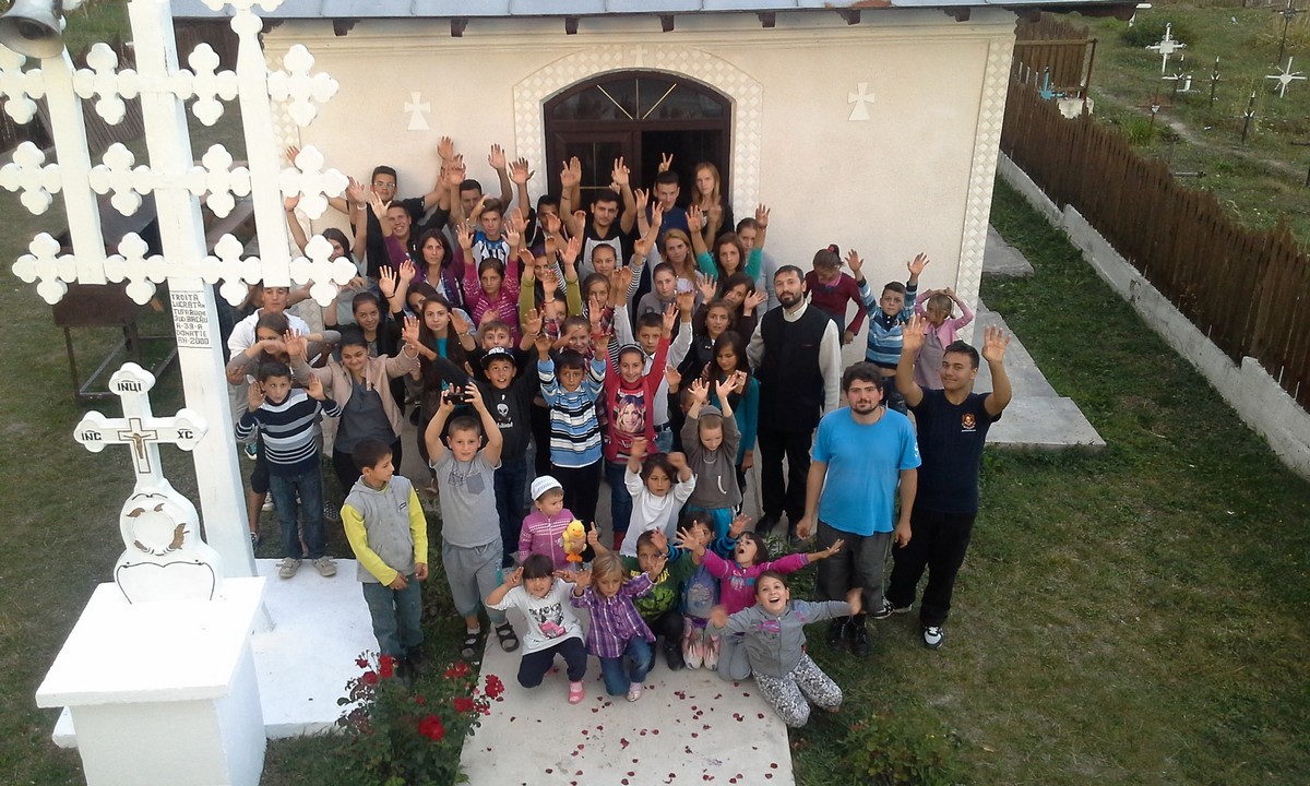 Tabăra “ Aripile copilăriei” în Parohia Humosu