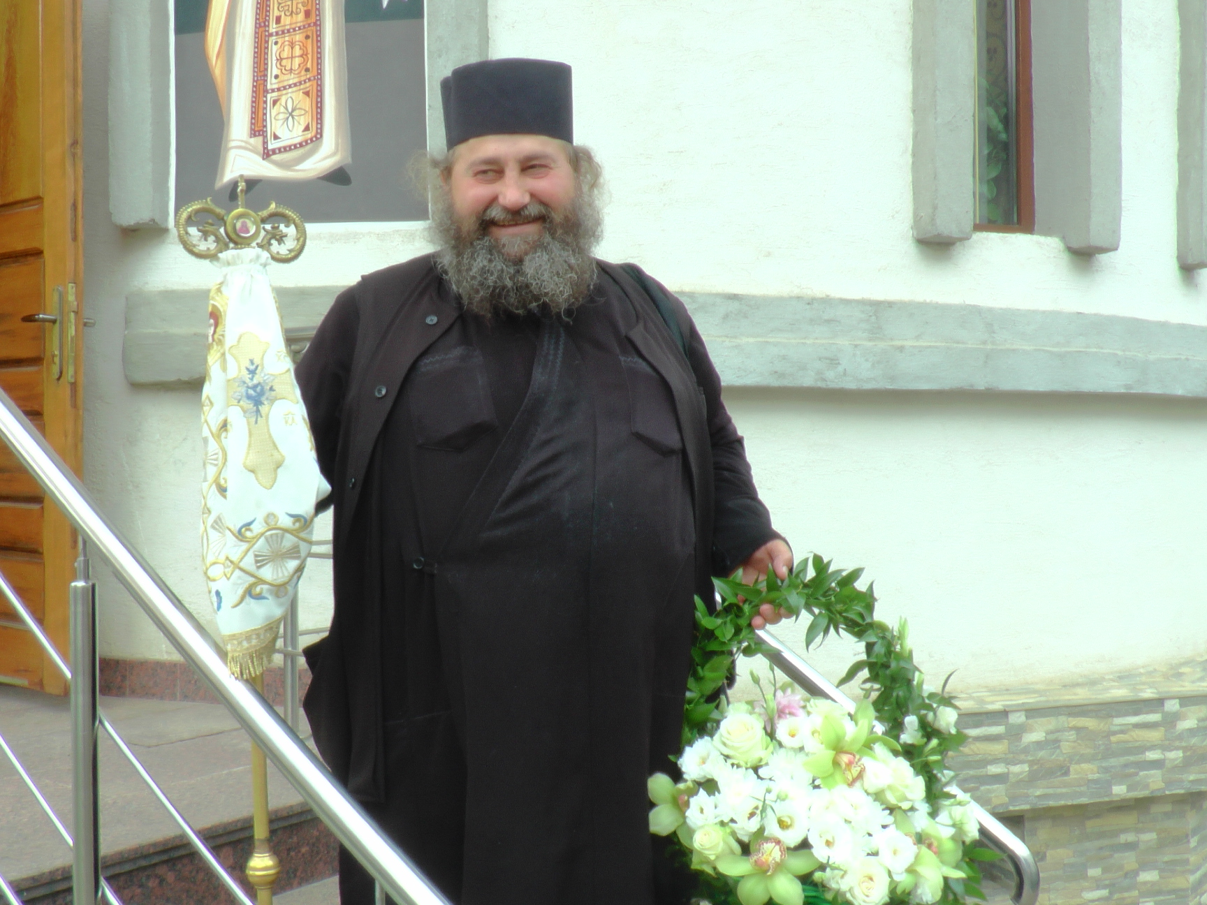 Slujbă de resfințire și Liturghie arhierească în cartierul sucevean Burdujeni