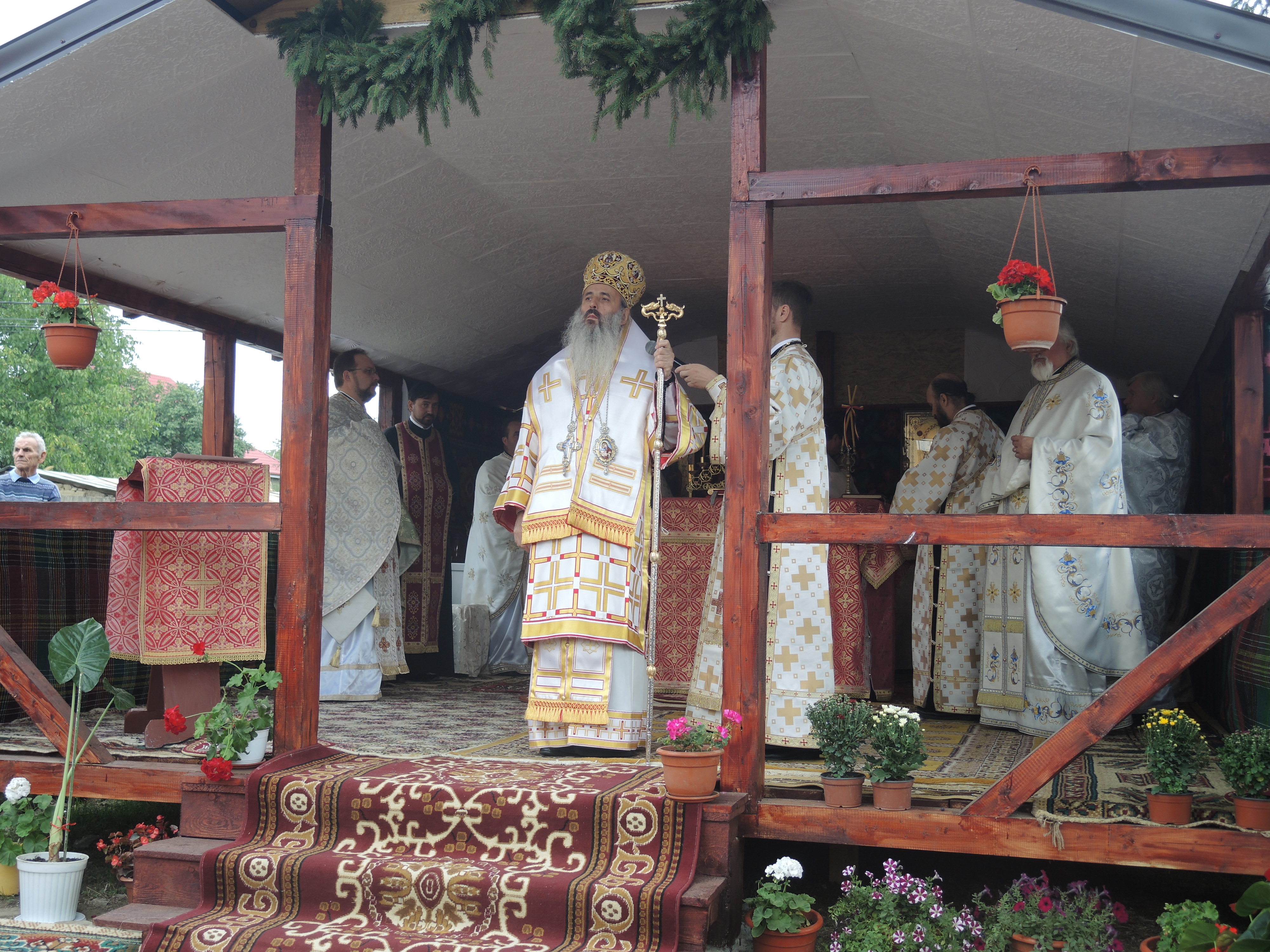 Slujbe arhierești în Parohia Hărmăneștii Noi