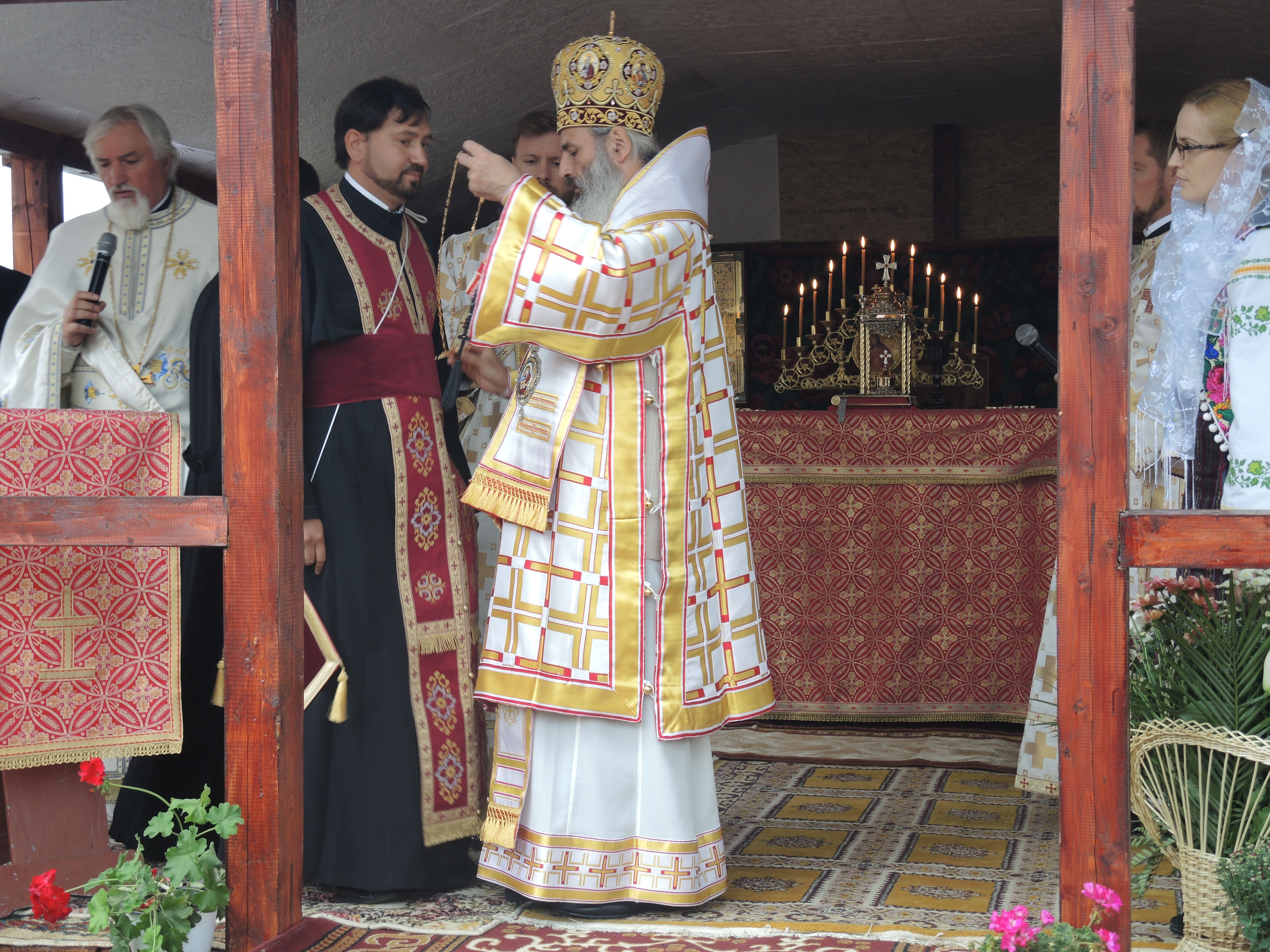 Slujbe arhierești în Parohia Hărmăneștii Noi