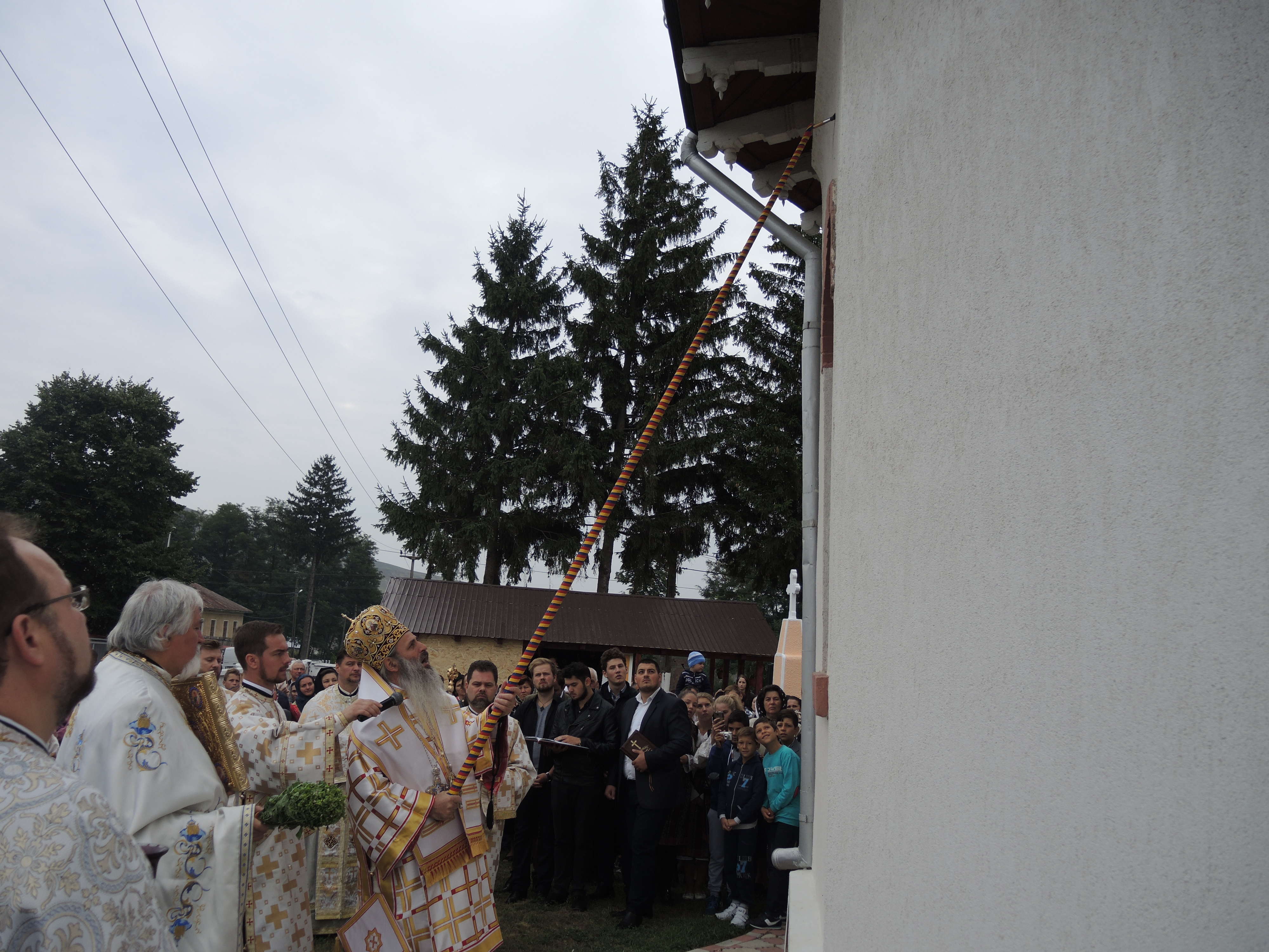 Slujbe arhierești în Parohia Hărmăneștii Noi