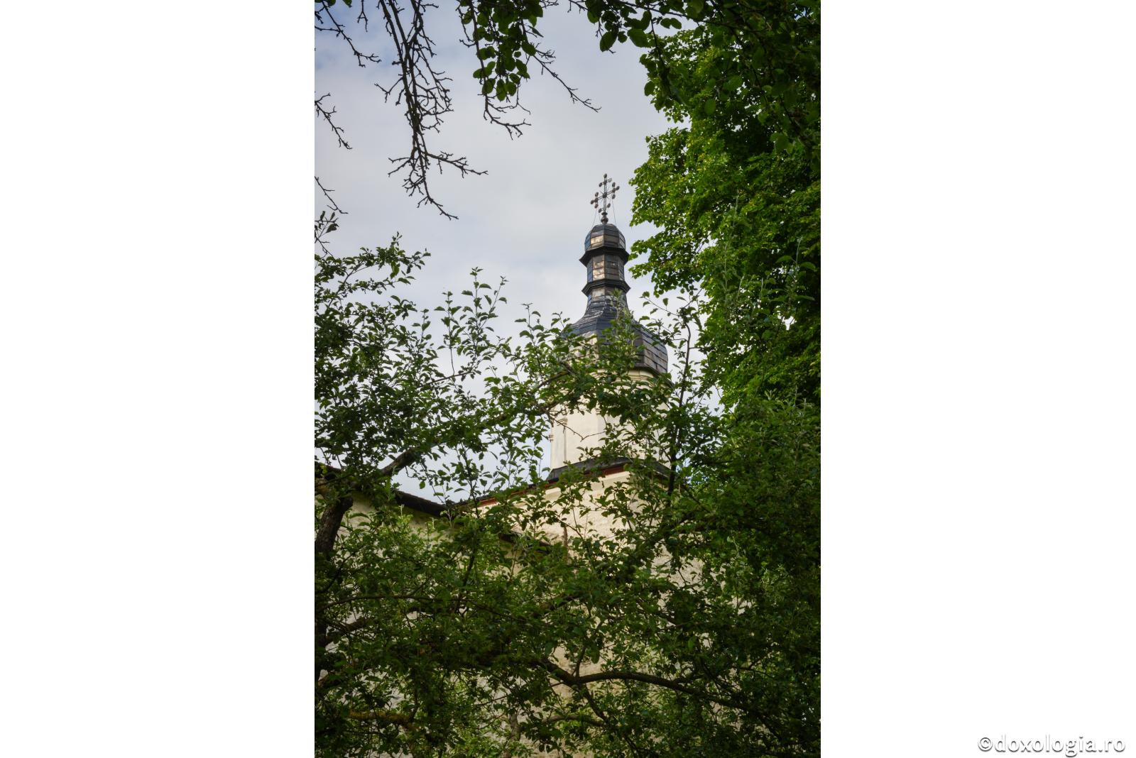 Biserica este prezentă în timp