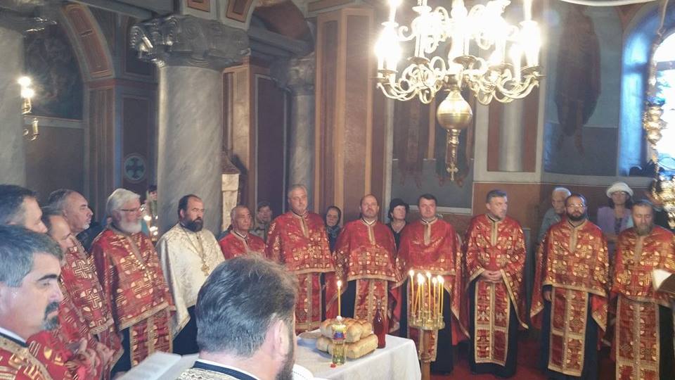 Hram şi cerc pastoral la Parohia Păstrăveni